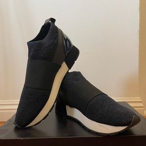 Dolce Vita | Shoes | Women Dolce Vita sneakers size 9.